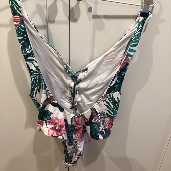 Swimsuit - Picture 2 of 3